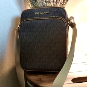 Michael Kors Crossbody Bag